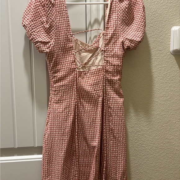 red dress - Picture 2 of 4